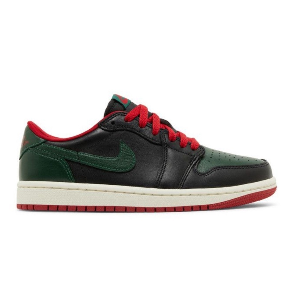 Jordan 1 retro W GUCCI
Brand new